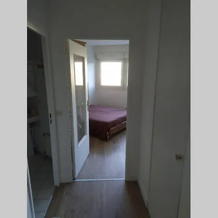 Apartament Grand Studio Dans Residence Paisible, Proche Paris, Saclay, Versailles *